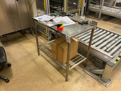 Overview picture of s/s table